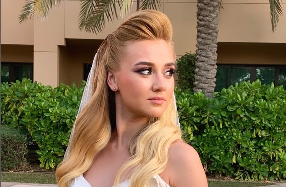 Bridal makeup artist